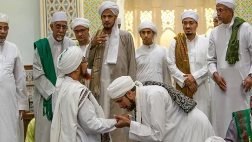 Mencintai Keluarga Nabi ﷺ  dengan Wajar