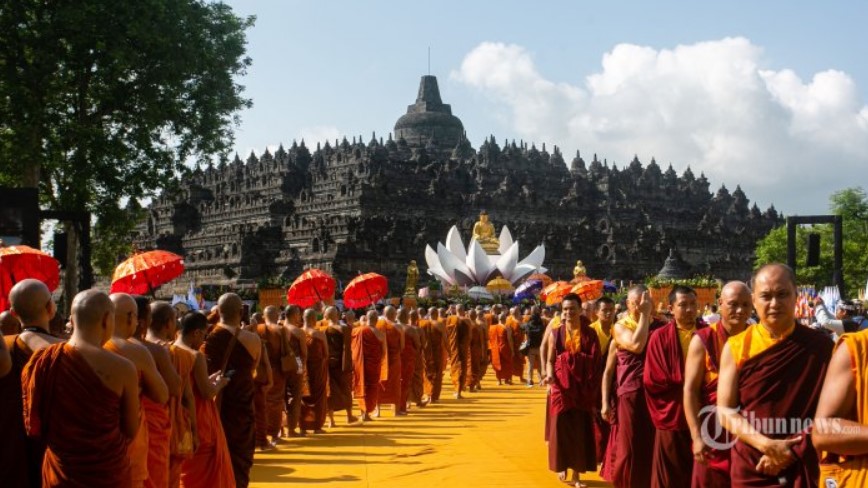 Hukum Tamasya ke Candi Borobudur