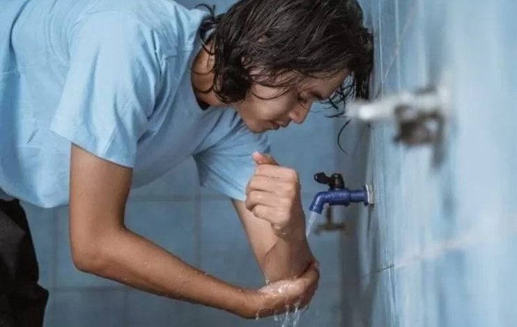 Ketentuan Menyeka Air Setelah Wudlu dan Mandi