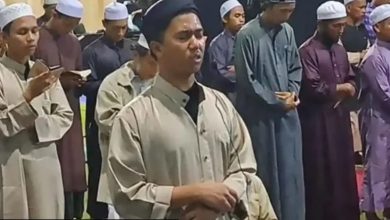 Shalat Tarawih Bergantian Imam